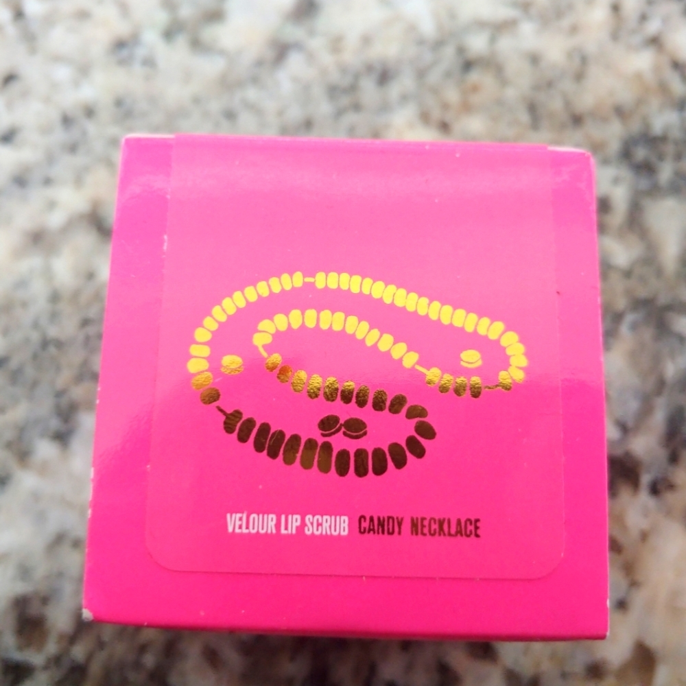 Candy Necklace - Jeffree Star Sugar Scrub